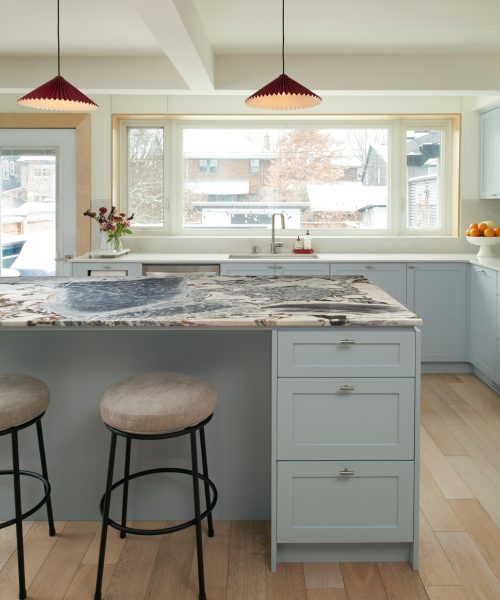 Toronto commercial and editorial photographer. Food and drink, interiors and architecture, hospitality, portrait, branding and lifestyle photography.